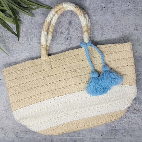 Altru | Tan Cream Beachy Woven Straw Handbag Tote Blue Pom Accent - Picture 1 of 5